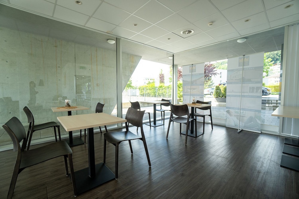 Hine Adon Apart Bern-Airport 34/50