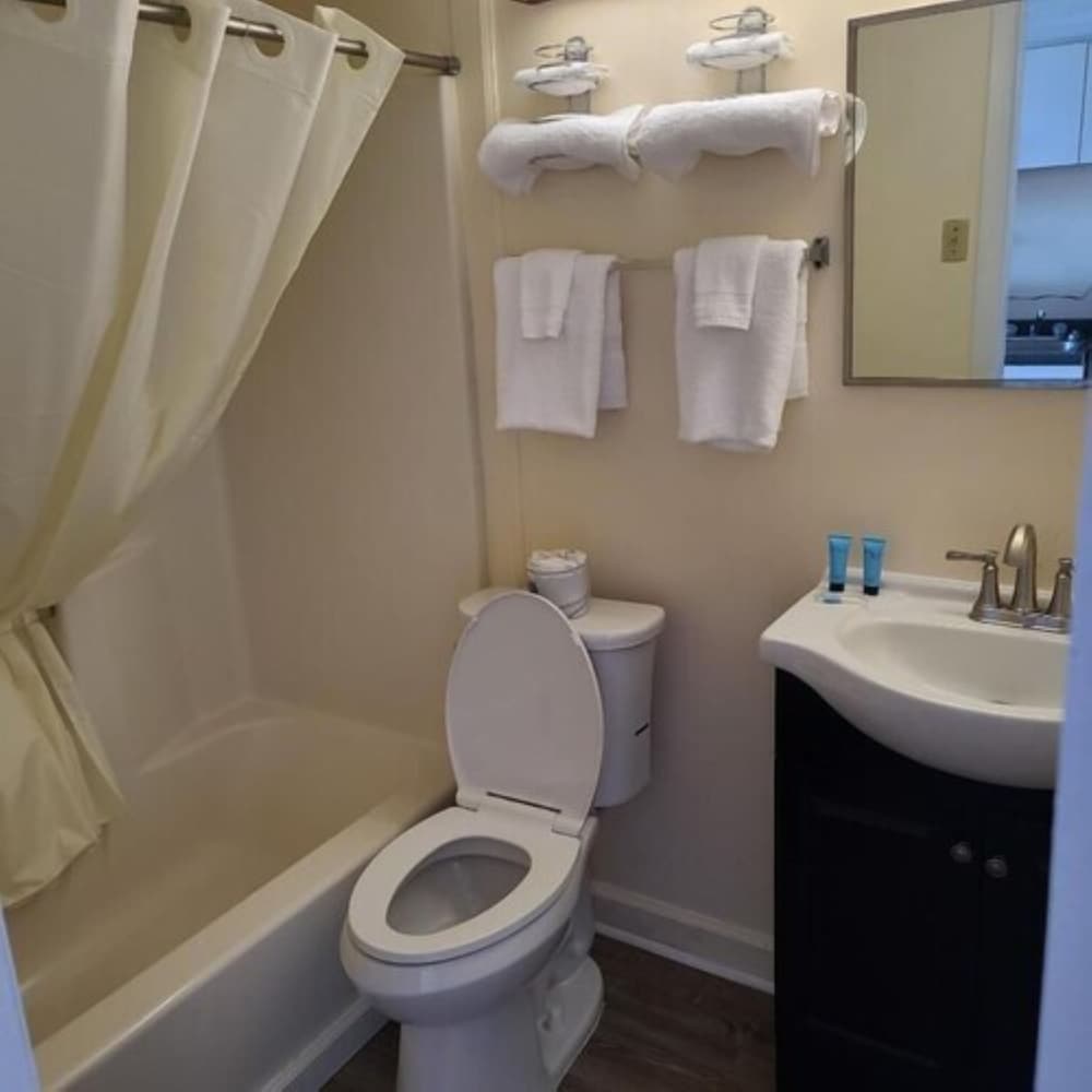 2 BEDROOMS, ECONOMY
