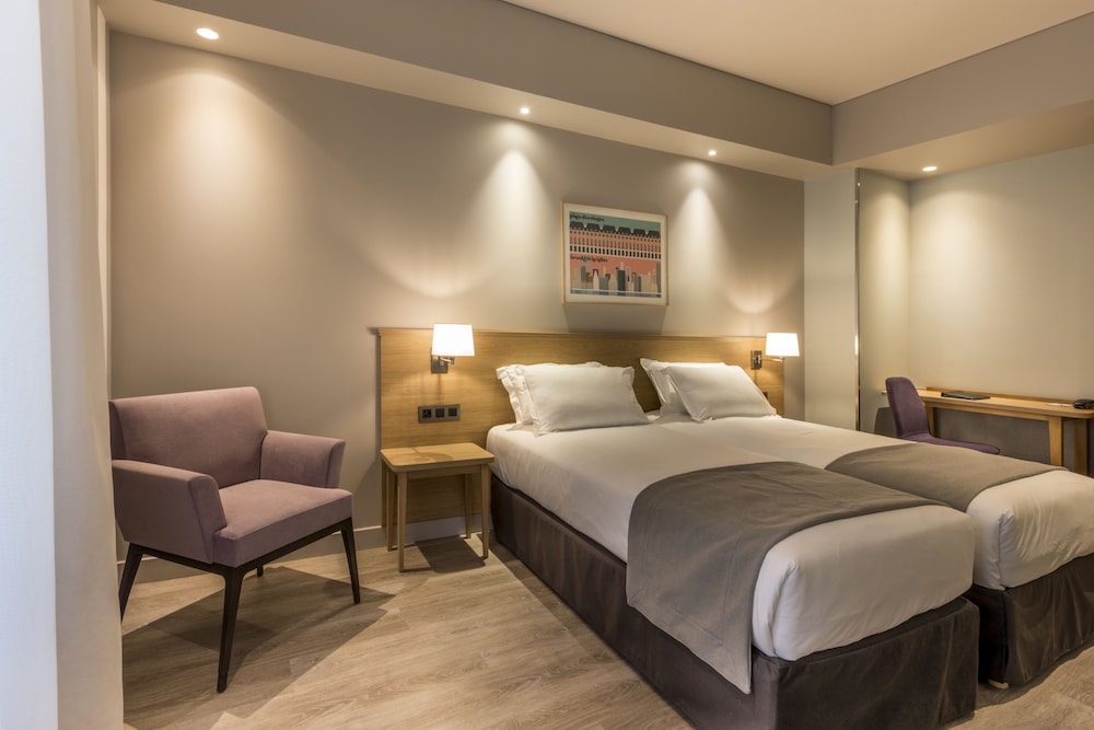 غرفة قياسية بسريرين منفصلين، Hotel Magellan 4/7