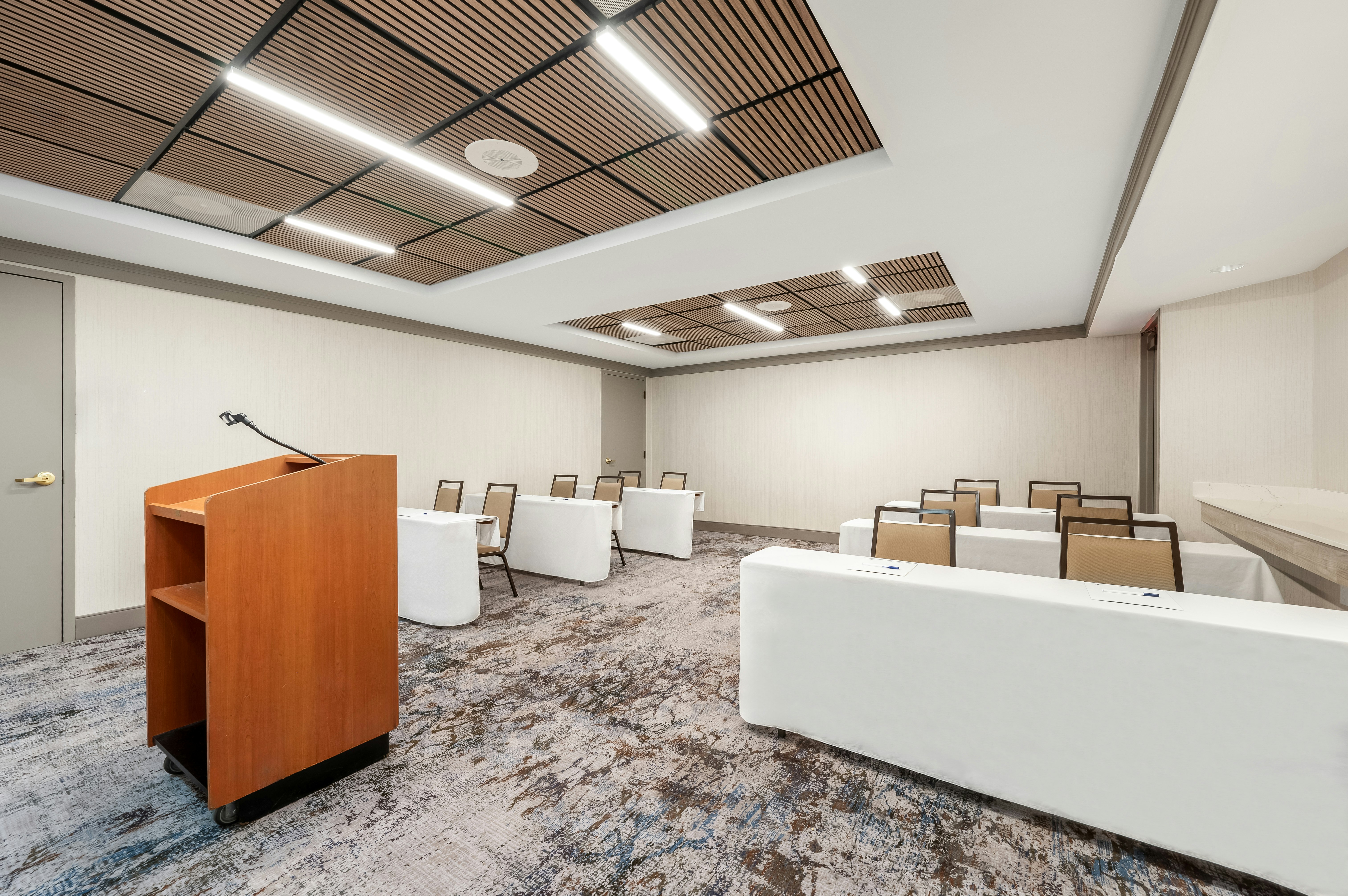 DoubleTree Suites by Hilton Raleigh - Durham 13/82