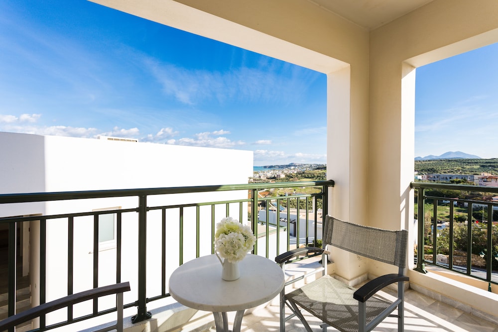 Radamanthys Apartments 28/42