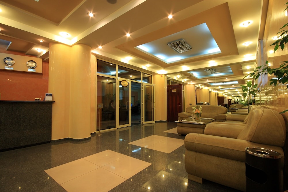Golden Dragon Hotel 5/75