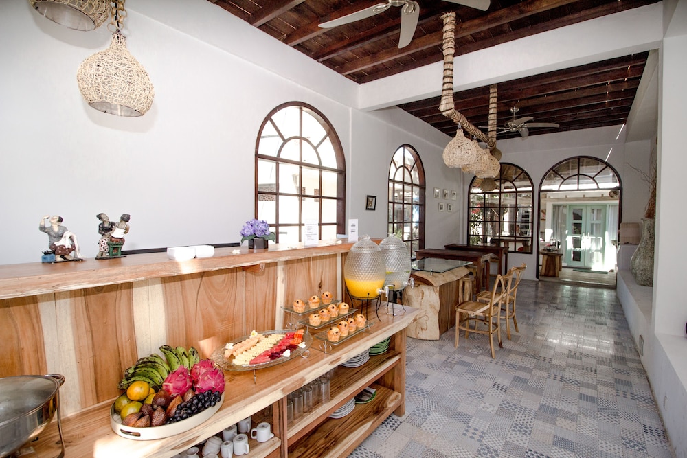 Gili Breeze Tropical Bungalows 12/58