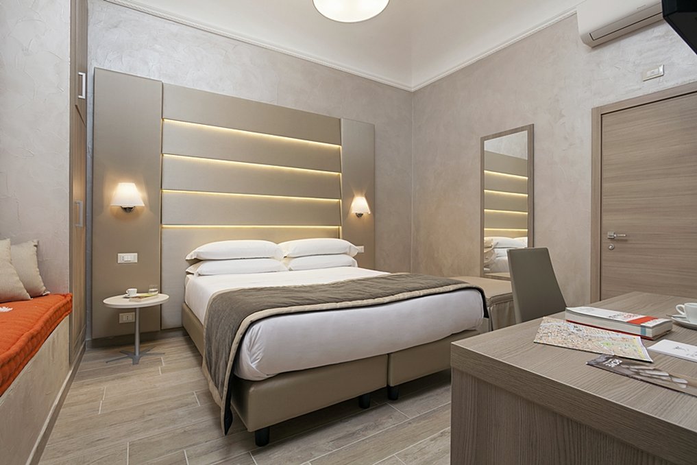 Kennedy Hotel 20/62
