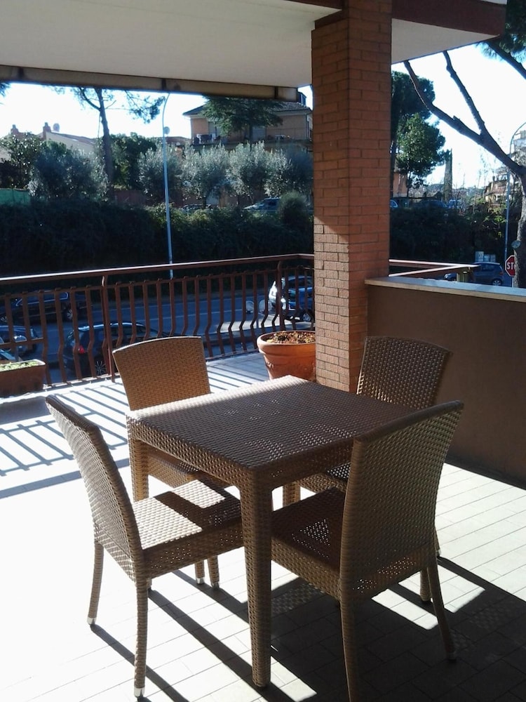 Hotel Vitti 33/39