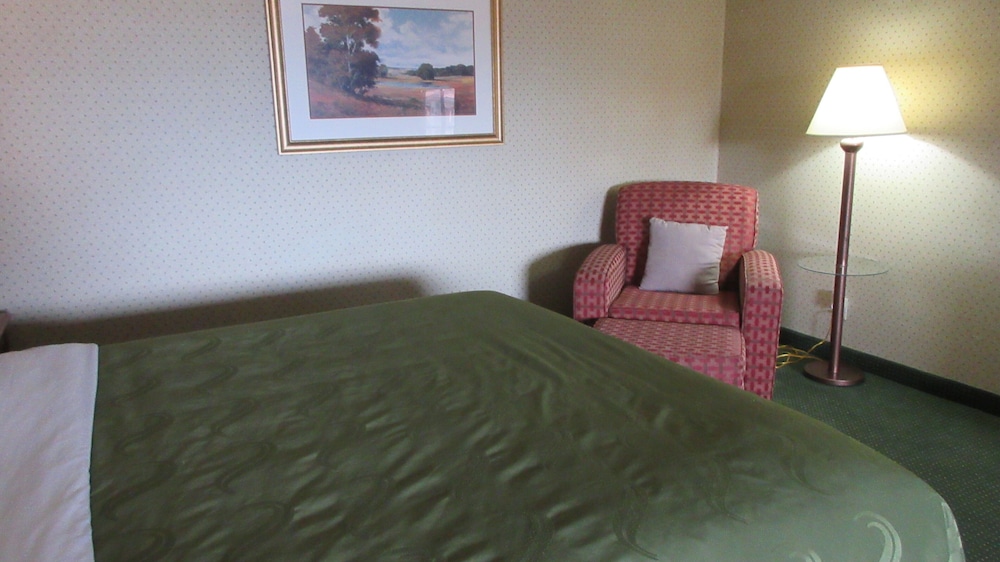 Quality Inn Near China Lake Naval Station 12/42