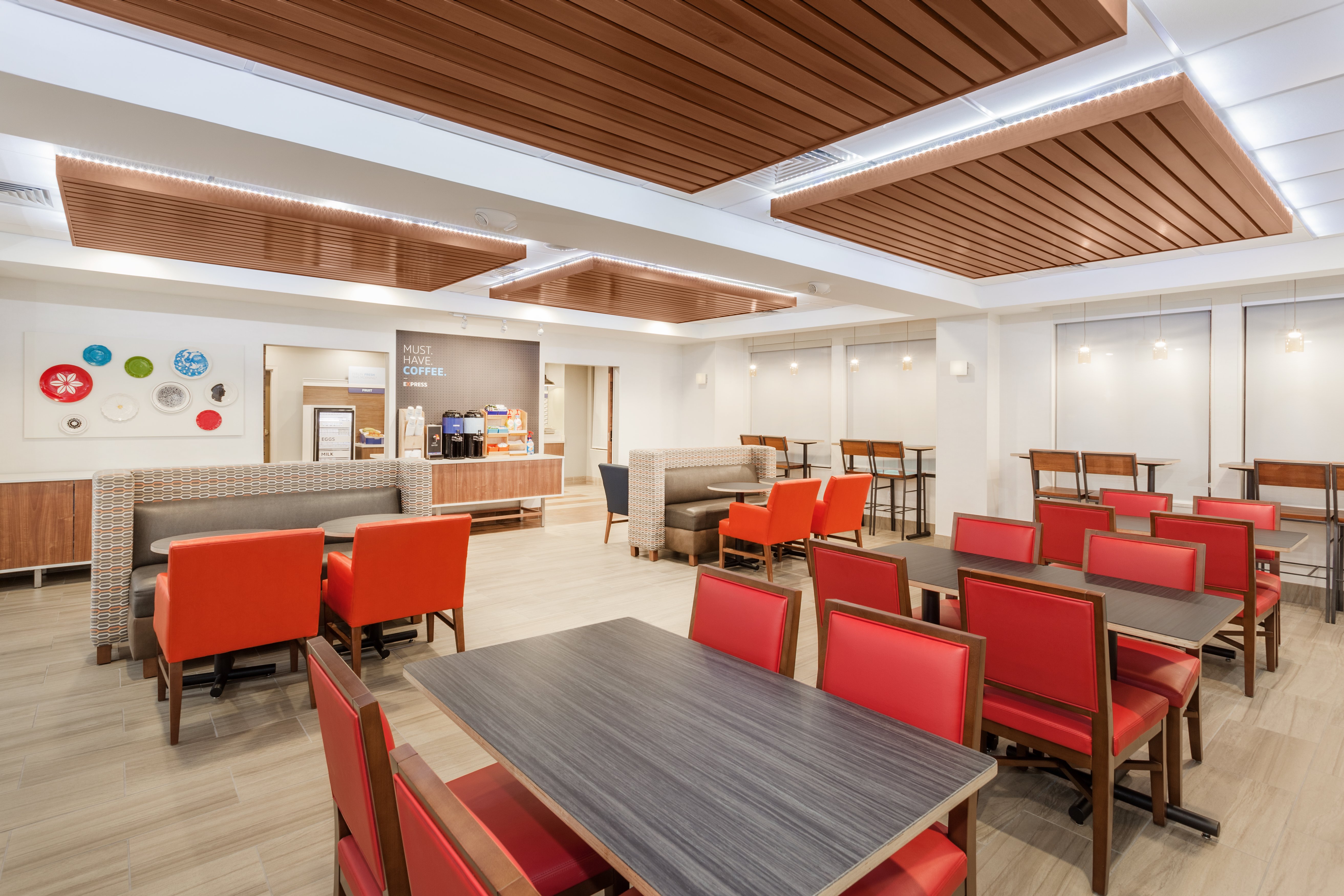 Holiday Inn Express & Suites Tilton 30/41