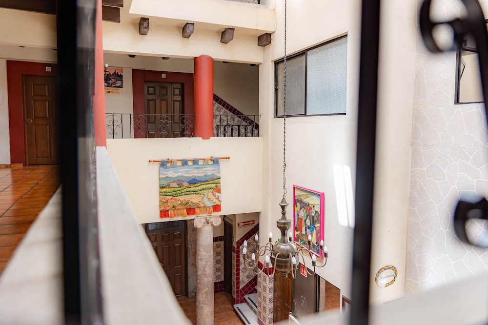 Hotel El Carmen 48/59