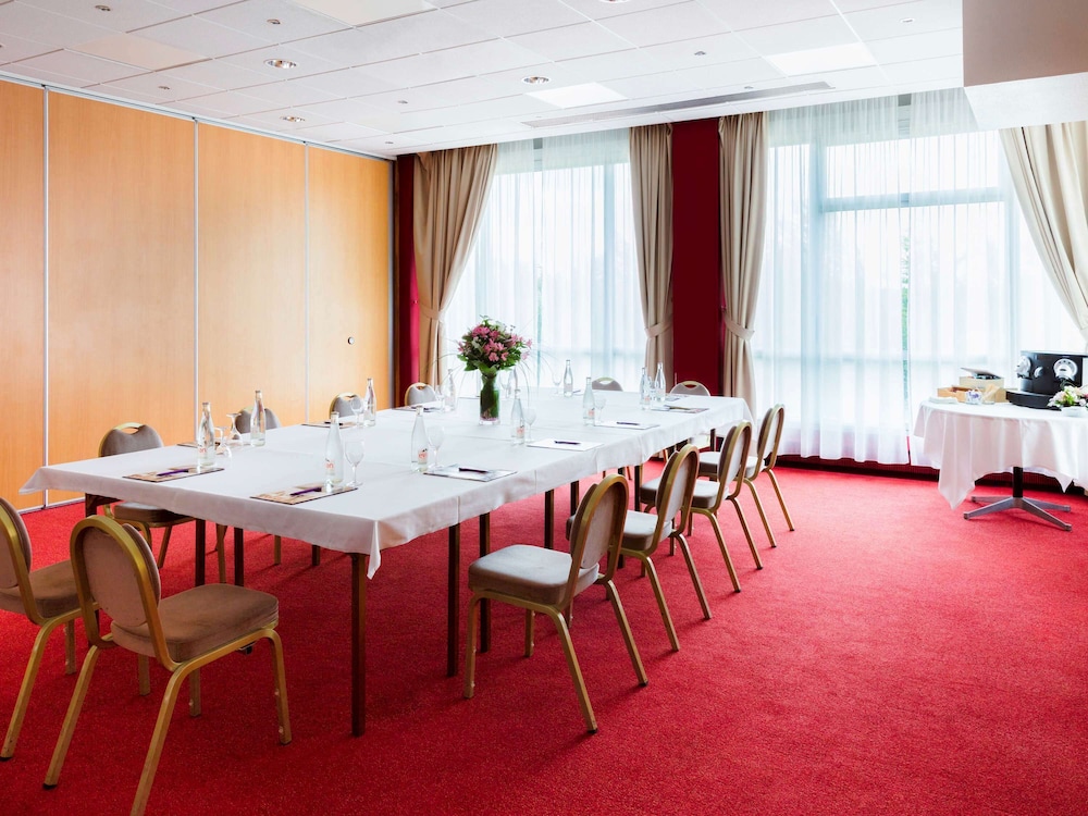 Mercure Nevers Pont De Loire 48/67