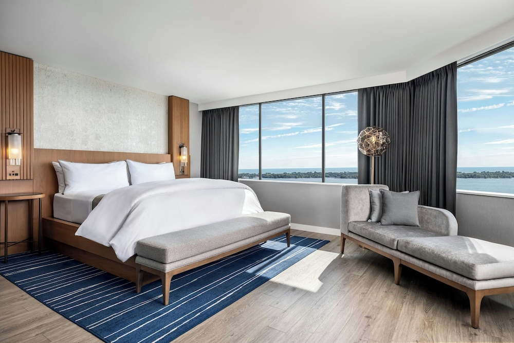 Studio, Suite, King Bed, Corner
