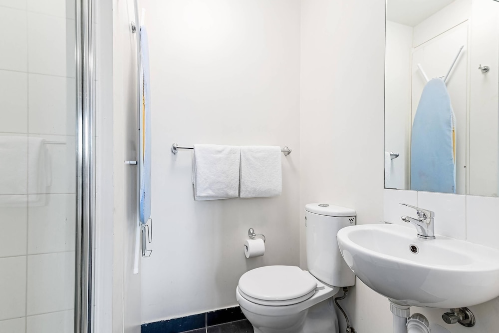 Quality Apartments North Melbourne 47/54