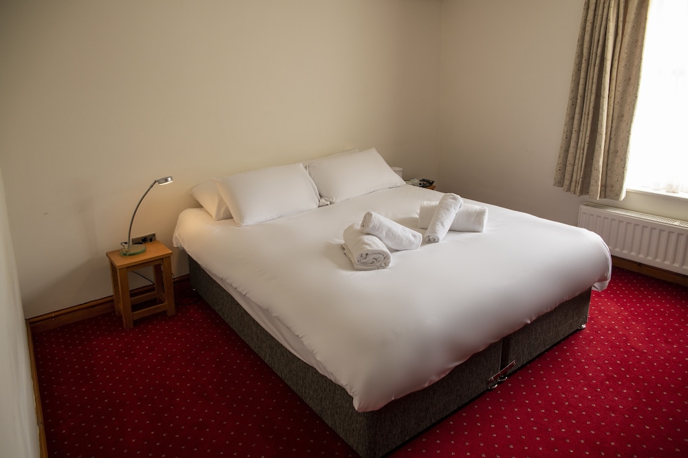 The Knighton Hotel by Payman Club 14/50