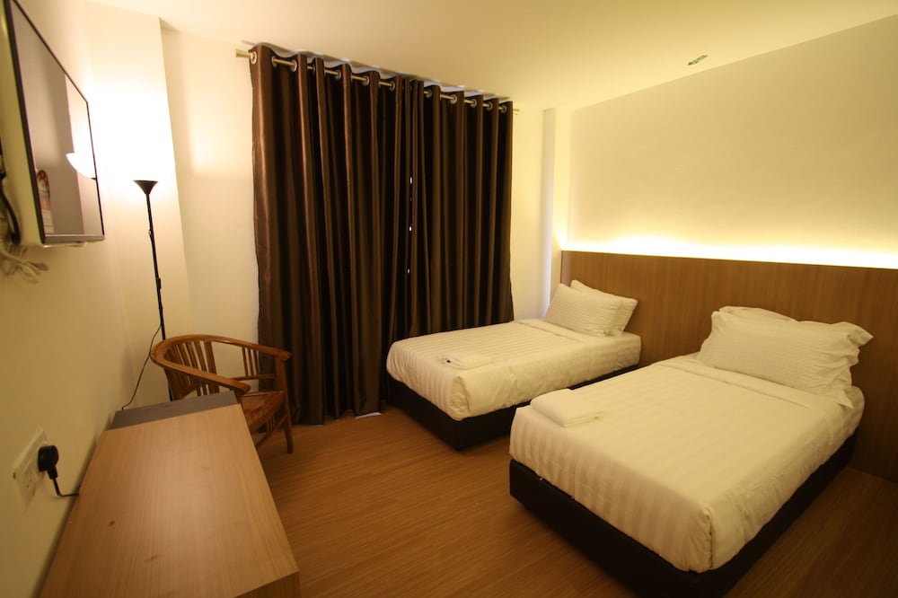 STANDARD, SINGLE, TWIN BEDS, NO WINDOW