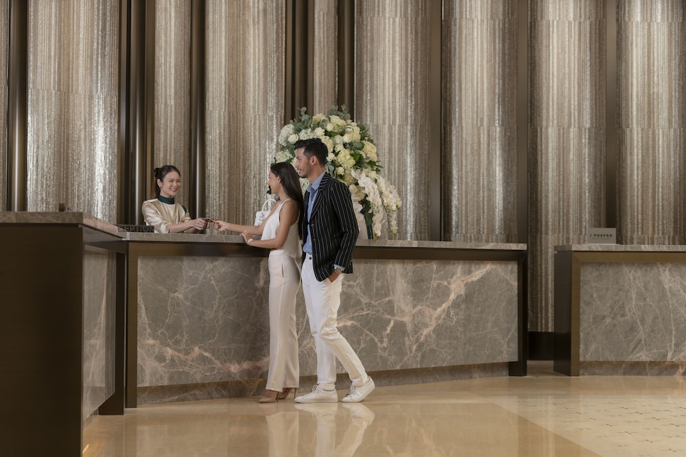 The Landmark Bangkok Hotel 12/73