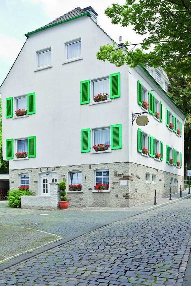HOTEL GRAFRATHER HOF 3/49