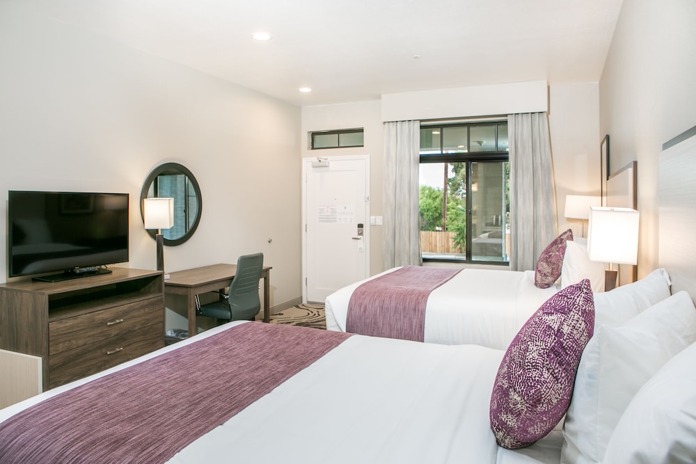Hotel Siri Downtown - Paso Robles 15/53
