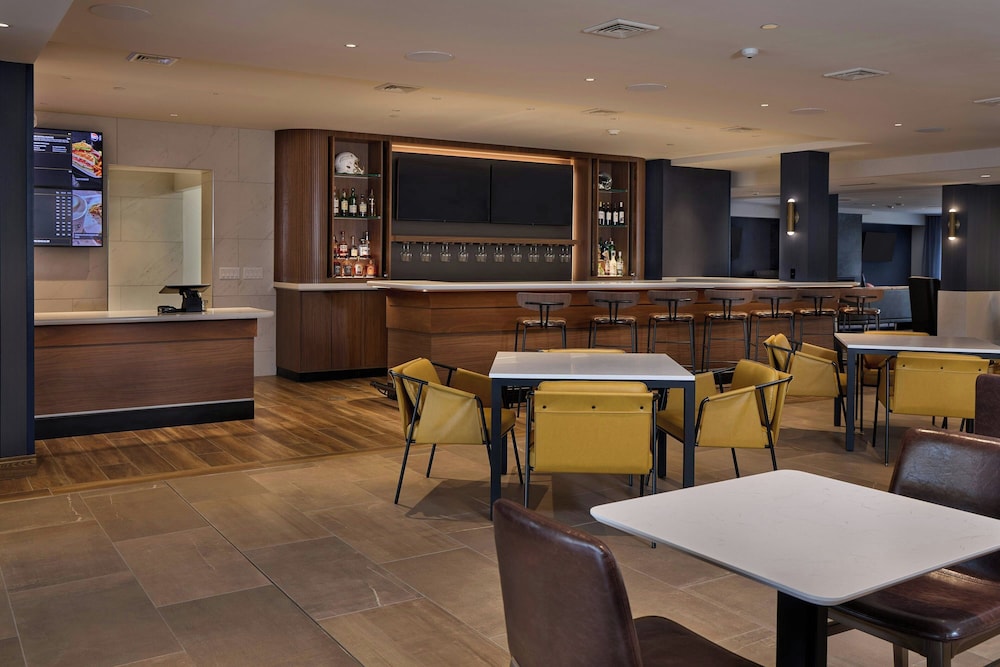 Courtyard By Marriott Wausau 31/44