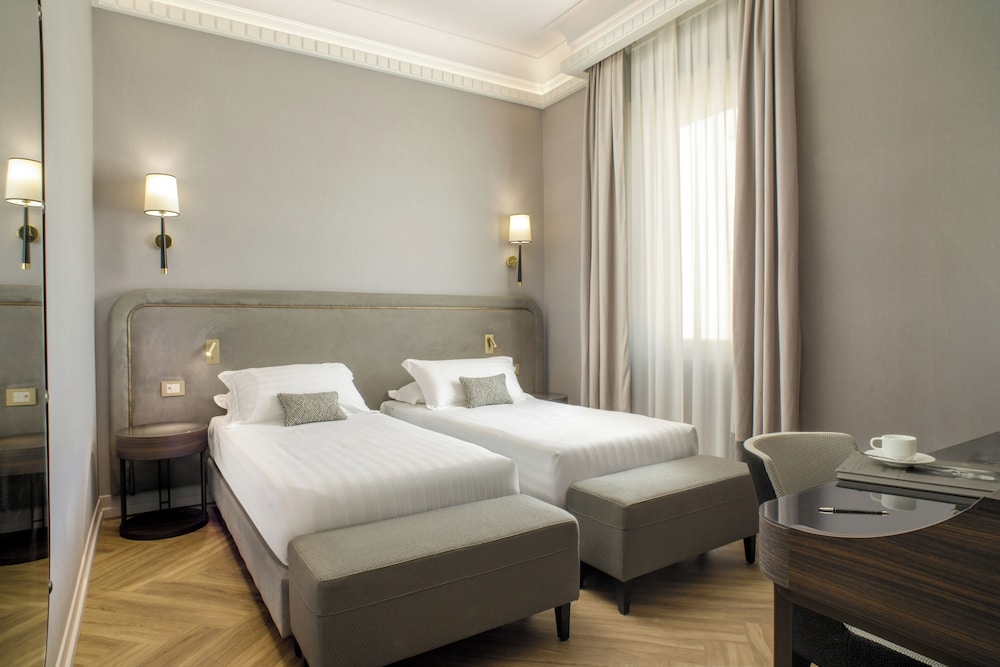 Aria Palace 17/30