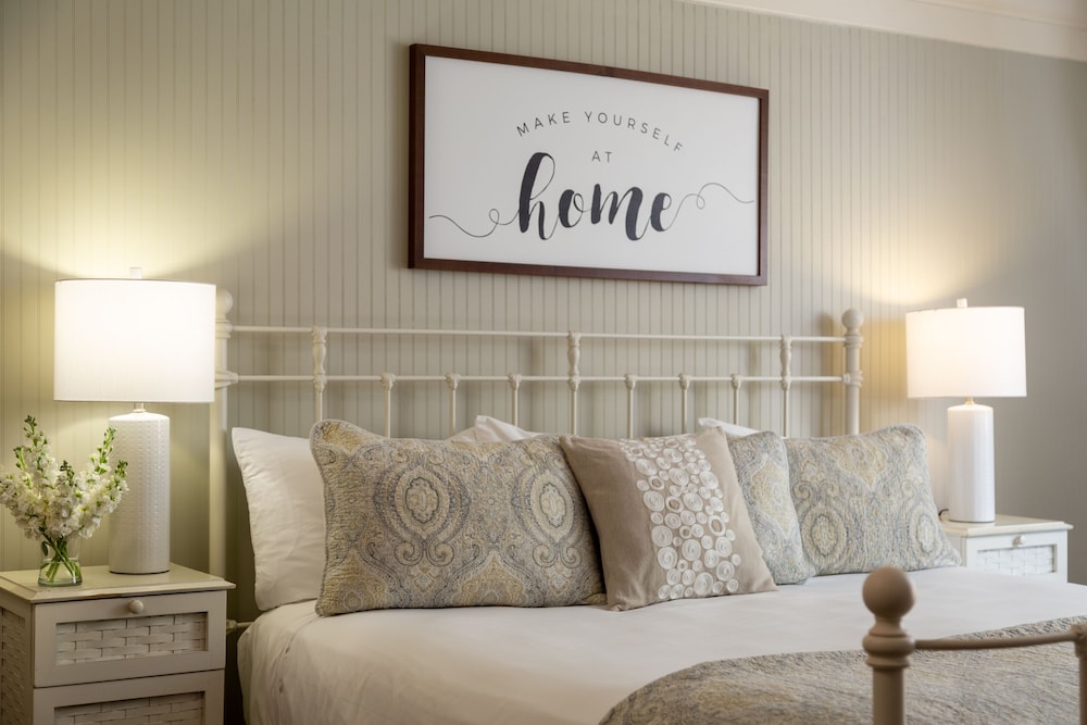 Refuge Inn 47/64