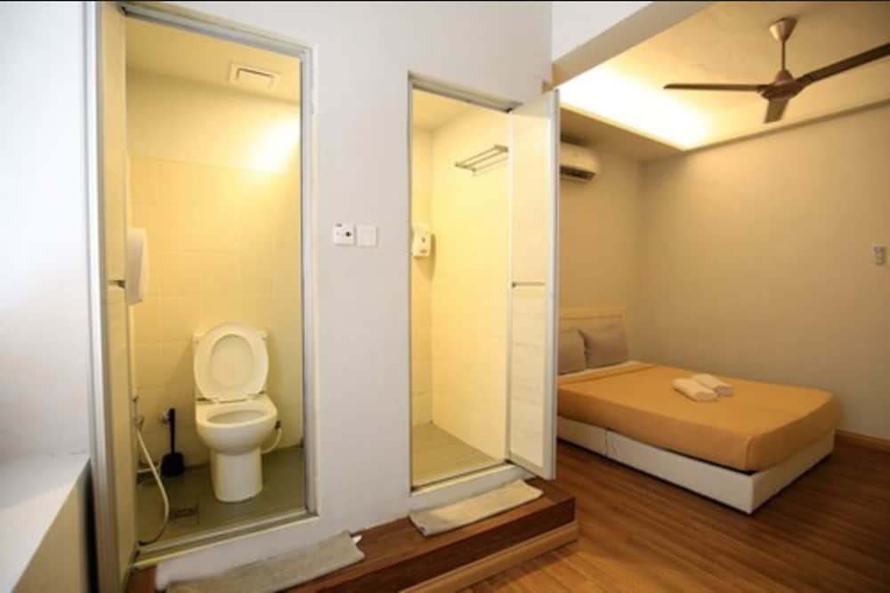 Travelogue Guest House 46/50