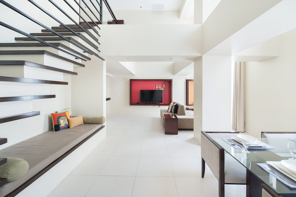The Picasso Boutique Serviced Residences 35/79