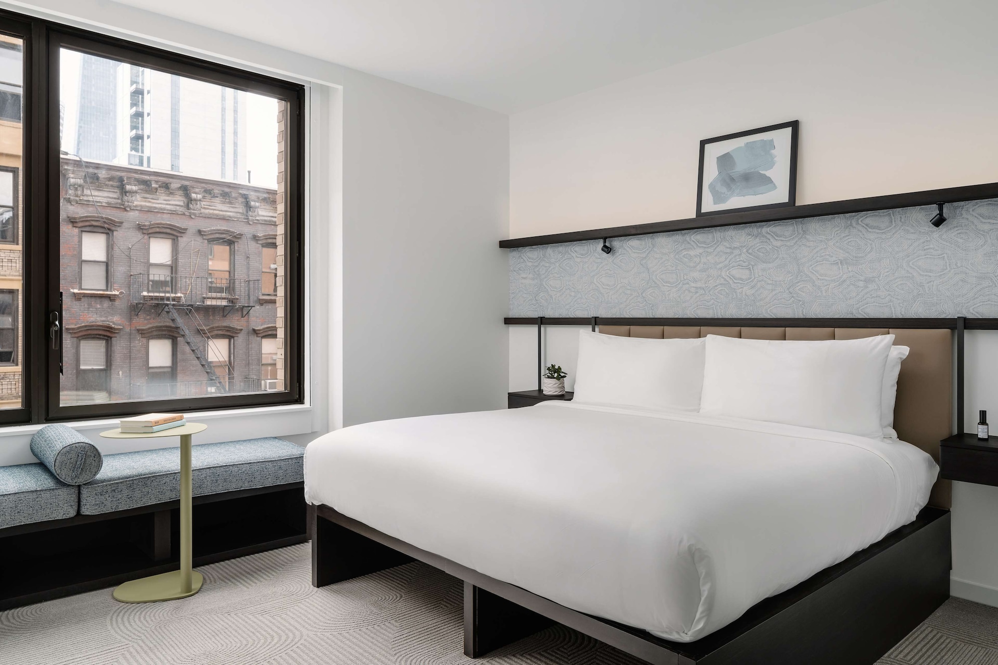 URBAN, KING BED