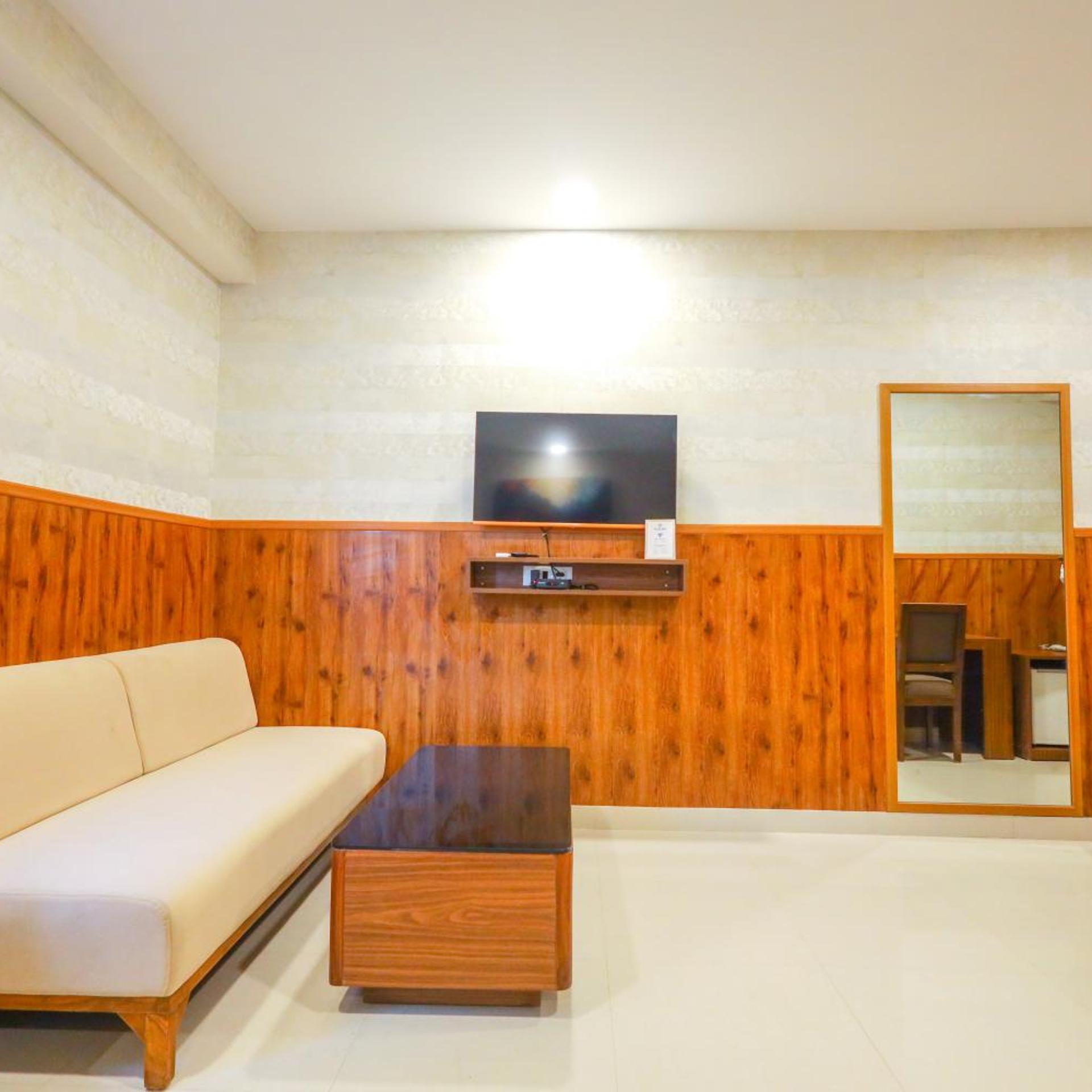 Clay Inn Hotel Gurugram 43/50