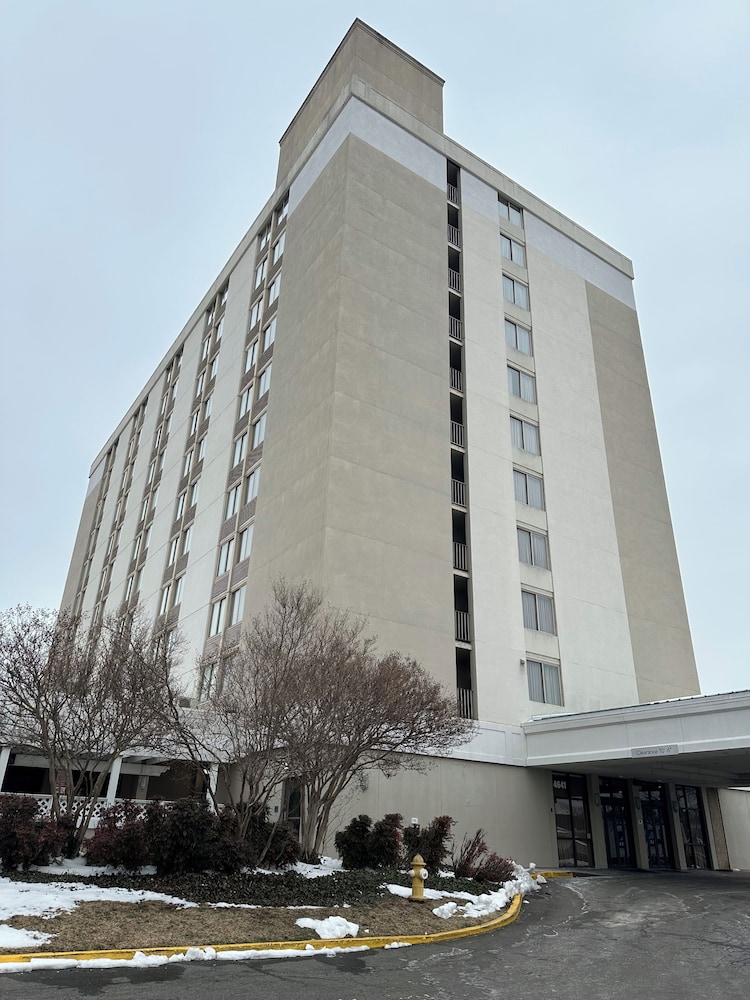 Courtyard By Marriott Alexandria Pentagon South 19/20
