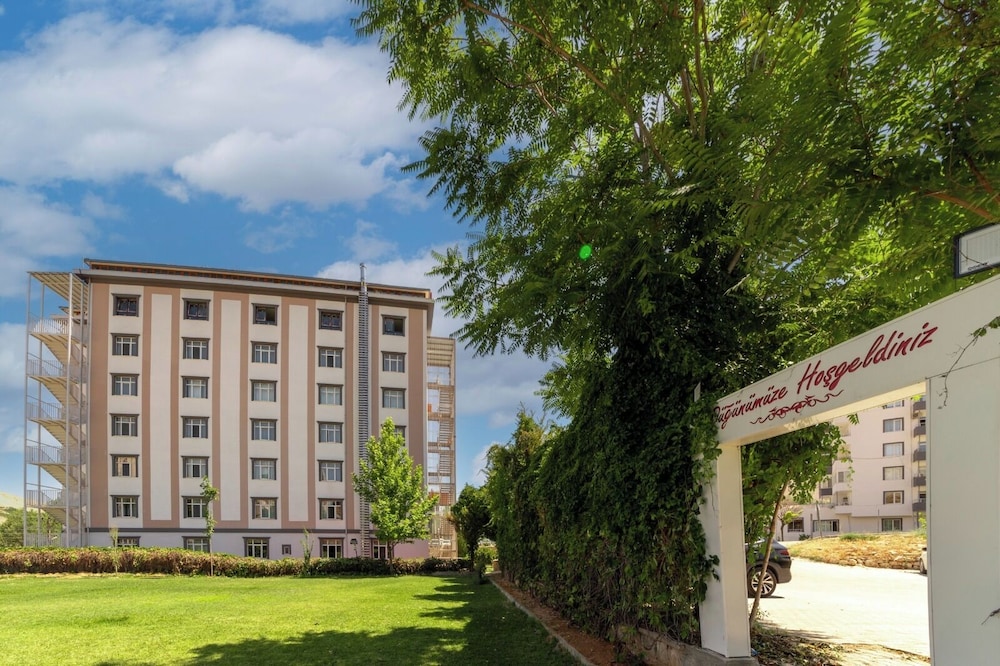 Tiryandafil Hotel 41/44
