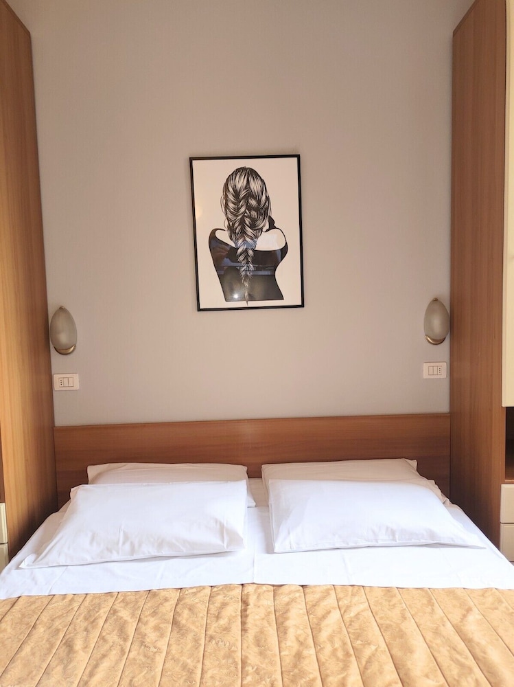 COMFORT, DOUBLE OR TWIN BED