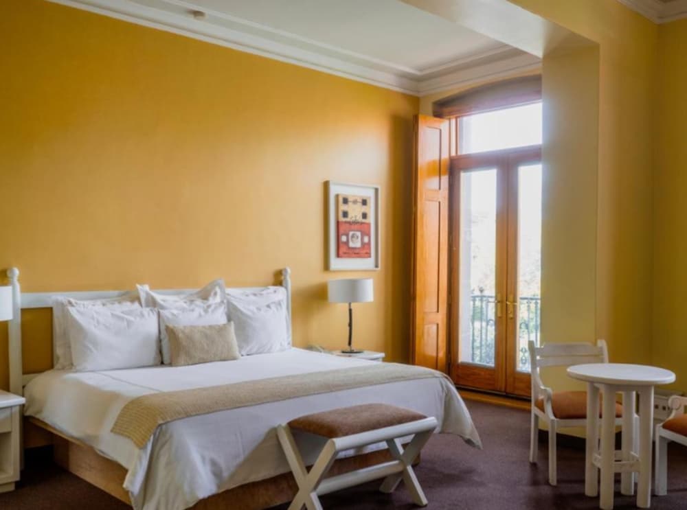Panoramic, Suite, King Bed, City View