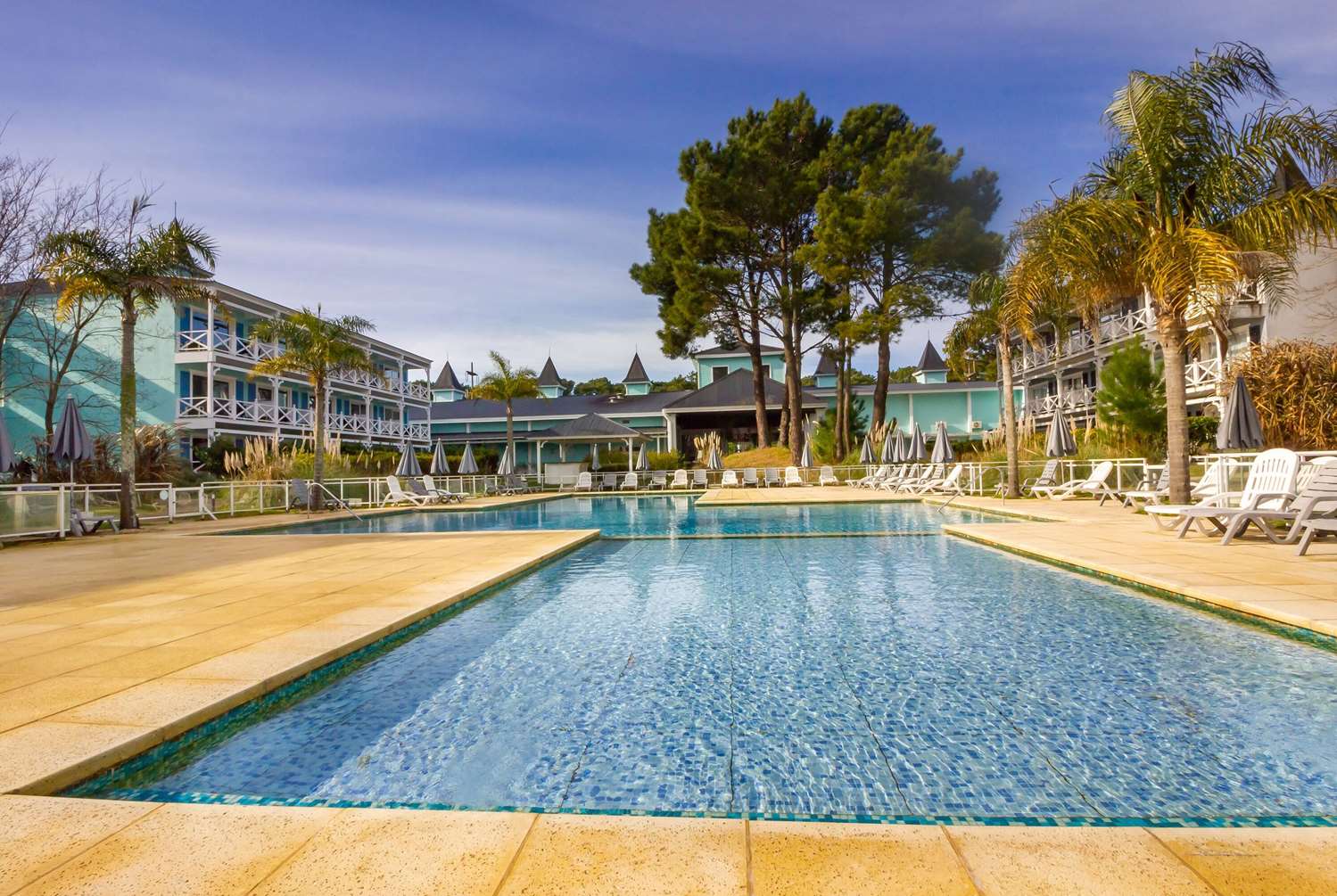 Howard Johnson by Wyndham Carilo Convention Center 13/14