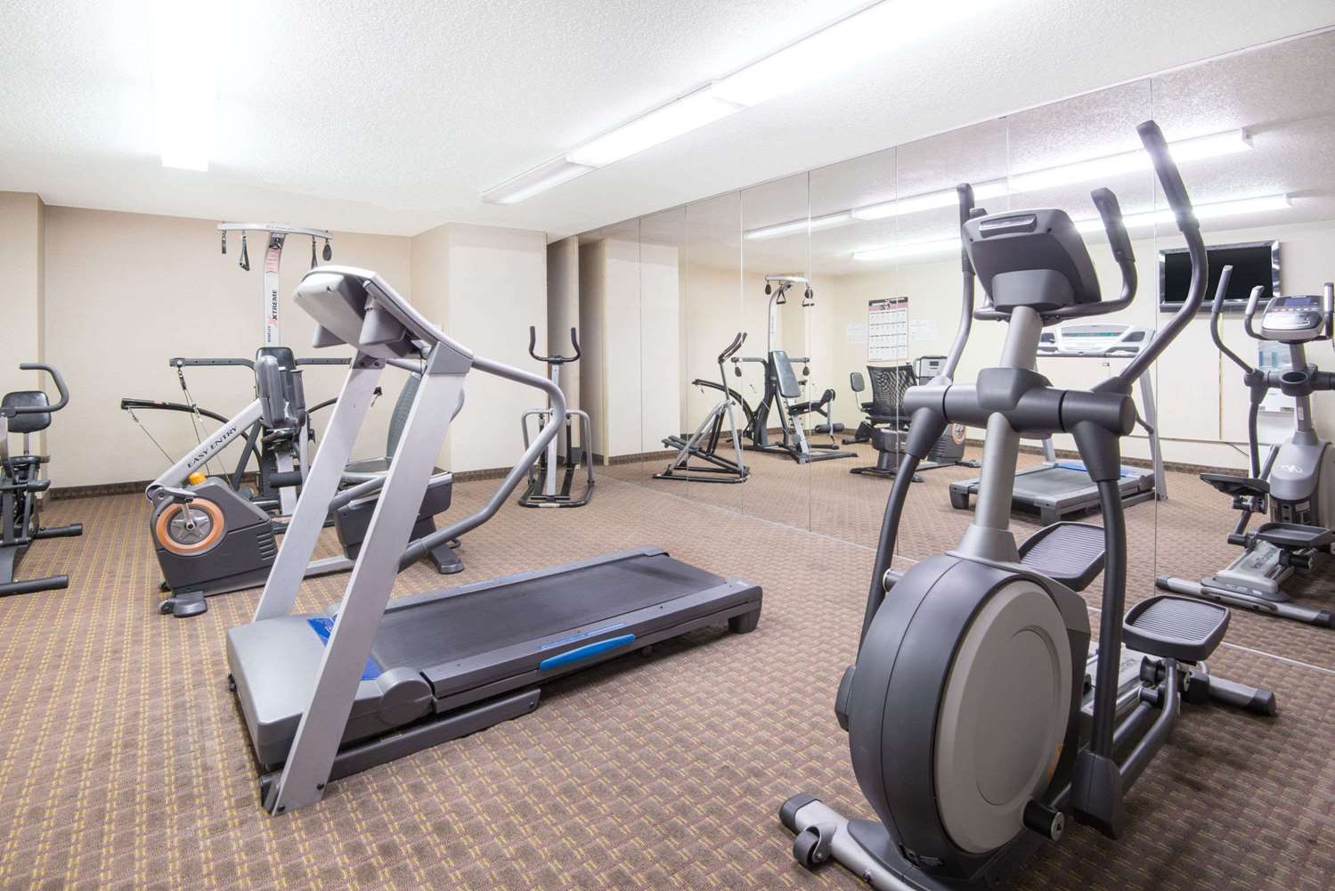 Ramada By Wyndham Enid 18/36