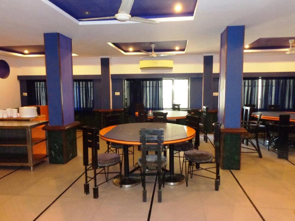 Hotel Orange Inn 14/19