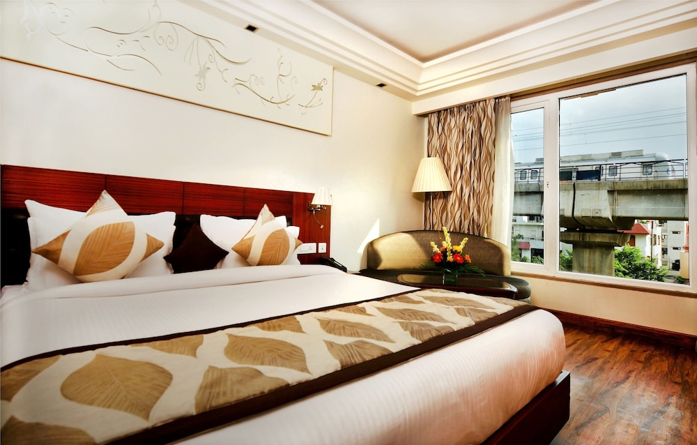 Hotel Regent Grand 15/37