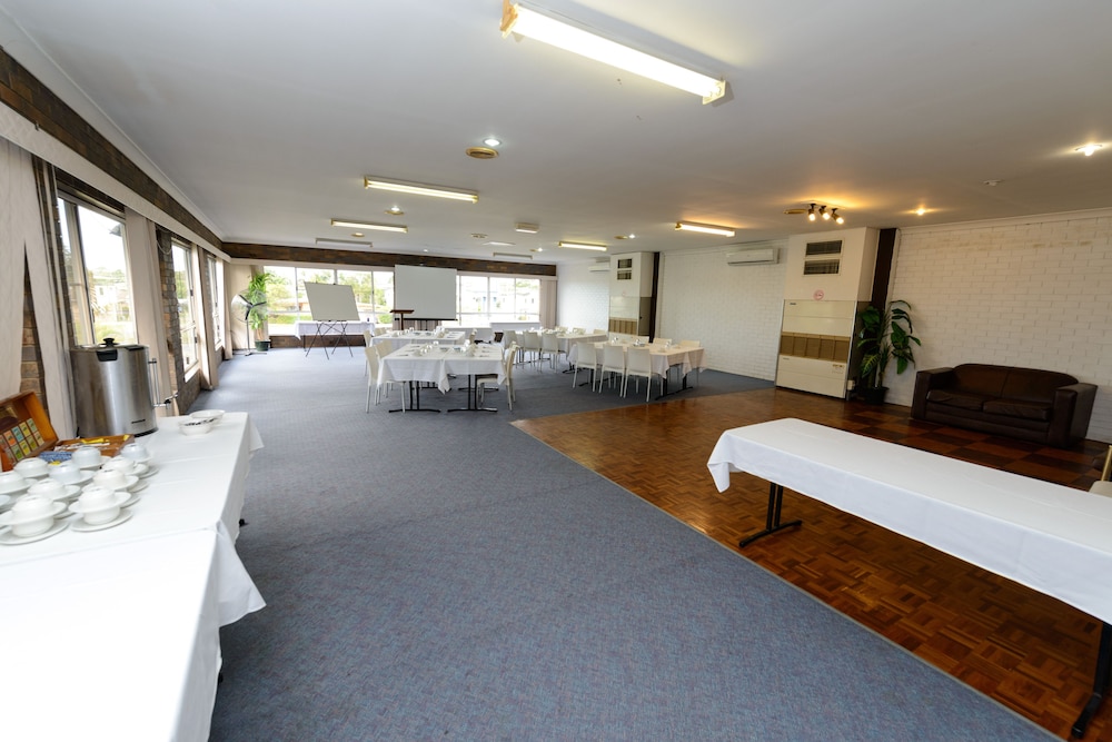 Smart Motel Bert Hinkler 30/56