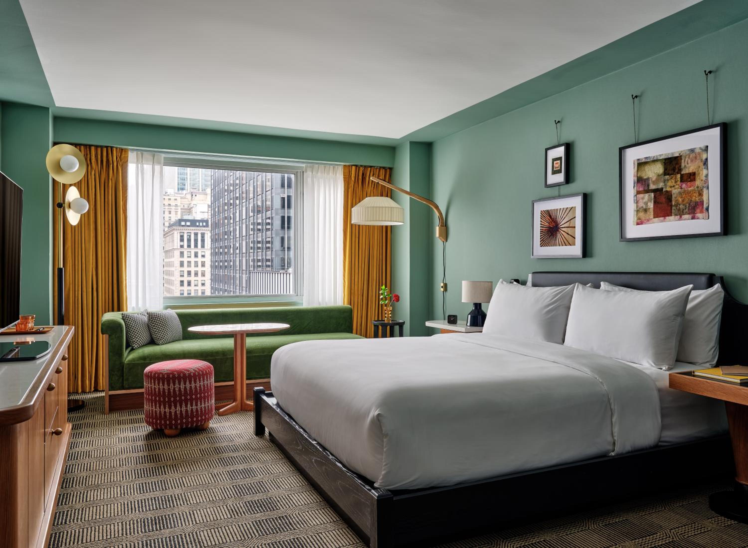 1 BEDROOM, SUITE, KING BED