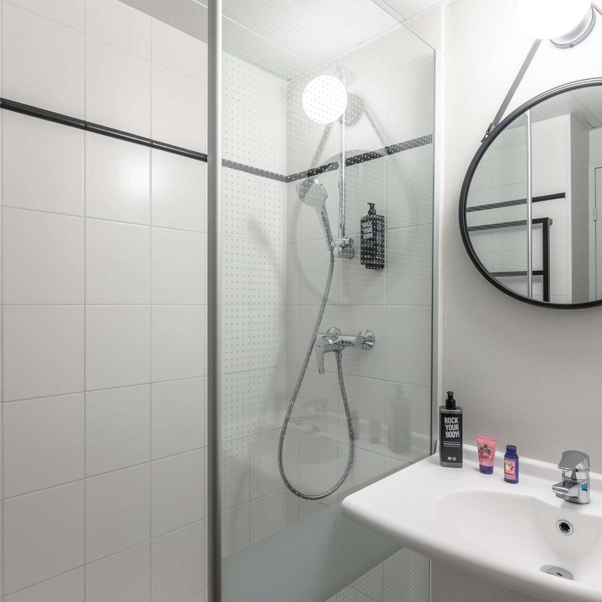 Room, Triple, 1 Double and 1 Single Bed, Ibis St Malo La Madeleine 10/10