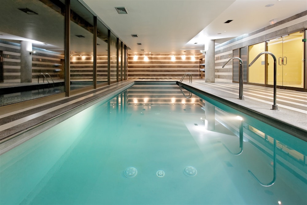 swimming pool spa