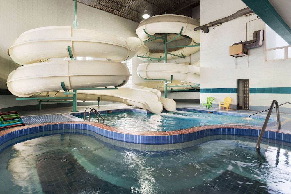 Travelodge By Wyndham Lloydminster 21/33