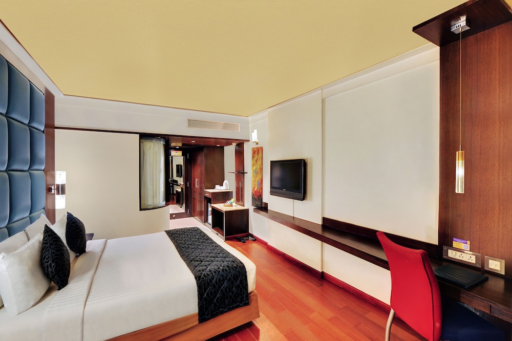 IRIS HOTEL 23/60