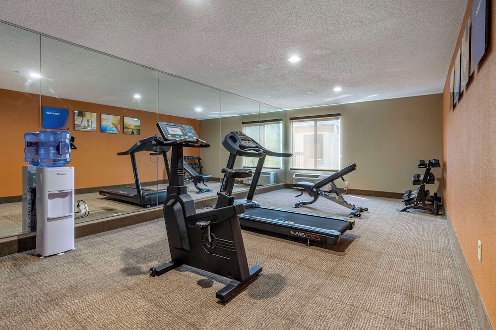 Comfort Inn and Suites Mocksville I-40 24/41