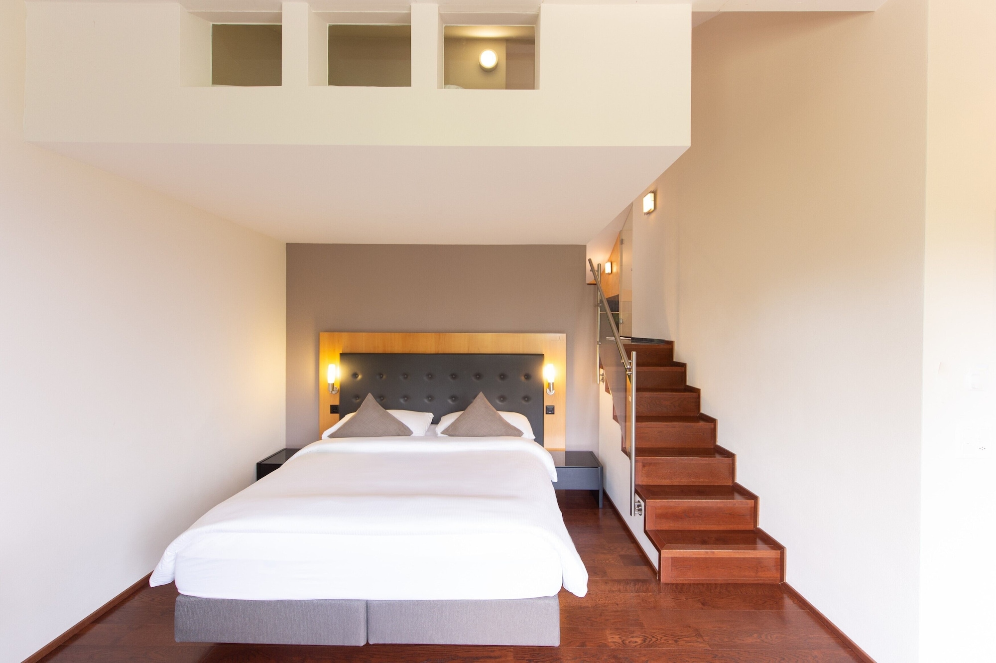 MAISONETTE, SUITE