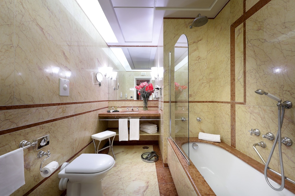 غرفة كلاسيكية بسريرين منفصلين، Eurostars Hotel Excelsior 7/8