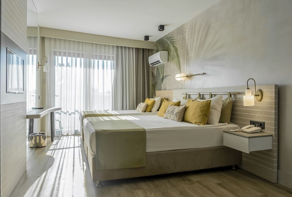 Side Square Hotel - Adults Only 16/40
