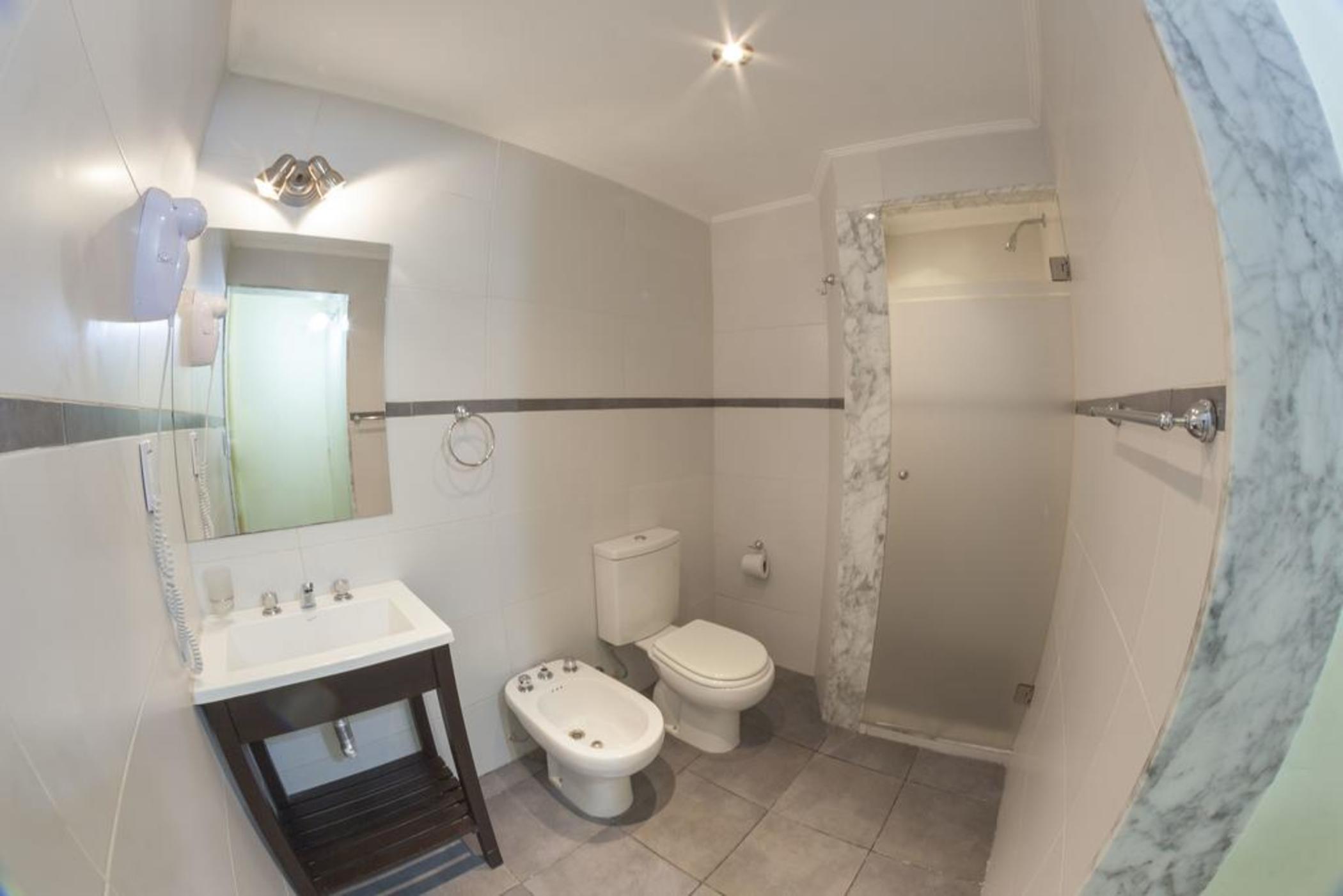 HOTEL REINA 15/18