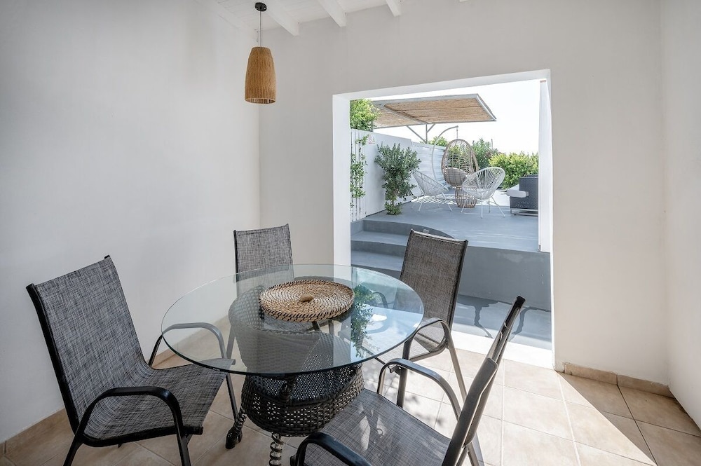 Smy Santorini Suites & Villas 50/76