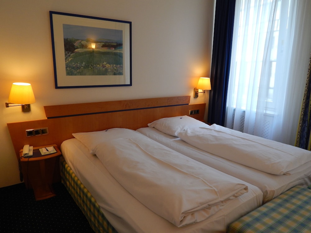 Daniel Hotel 13/61