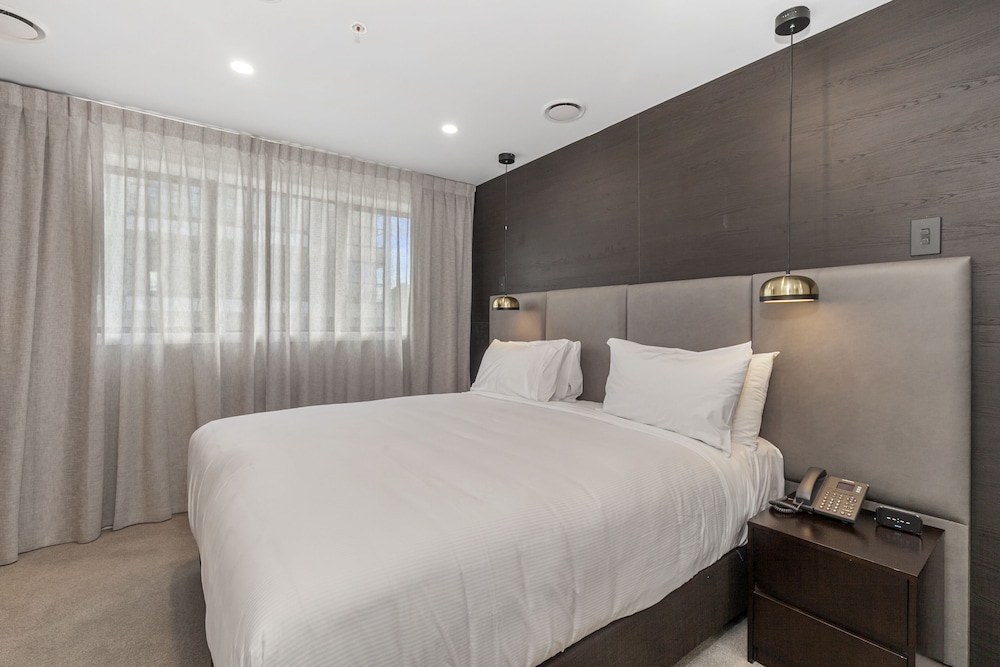 Poenamo Hotel 14/62