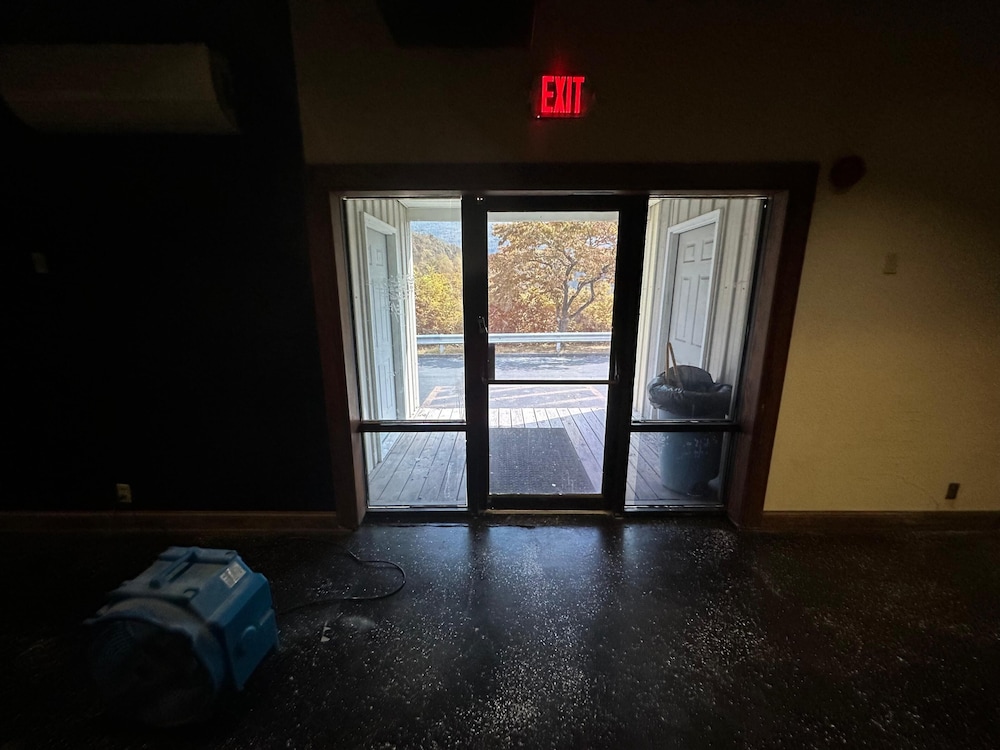 Hotel Red Rose by Townhouse Covington I-64 26/56